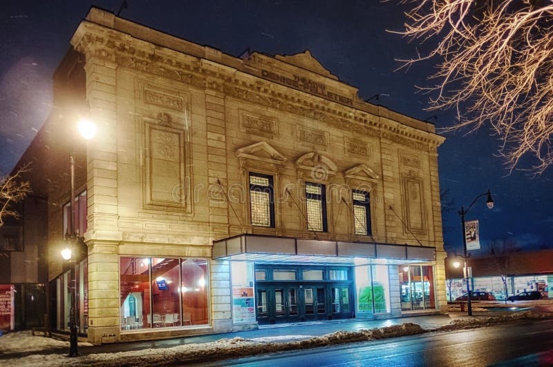 Denise Pelletier Theatre przy nocą obrazy royalty free Denise Pelletier Theatre przy nocą obrazy royalty free