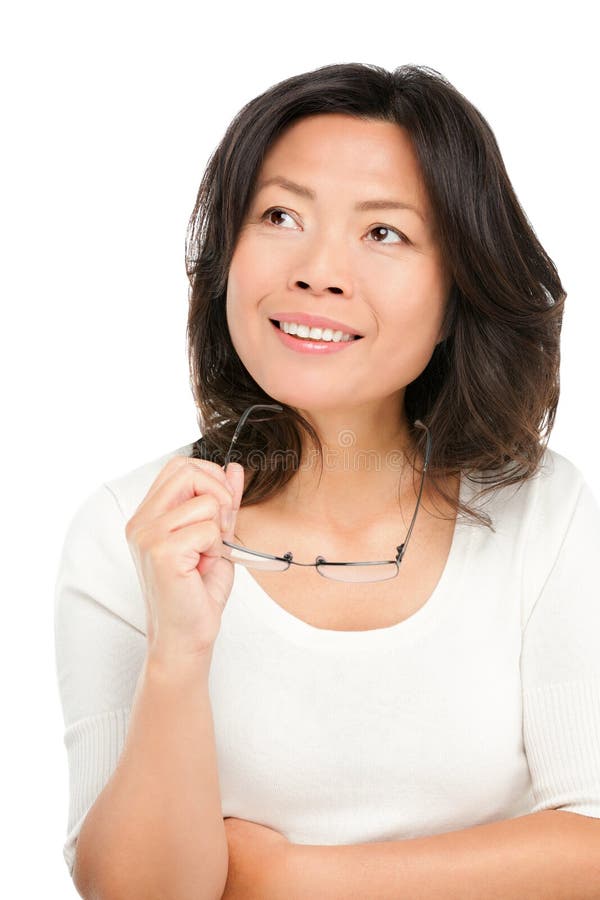 Denkende mittlere gealterte asiatische Frau lizenzfreie stockfotografie