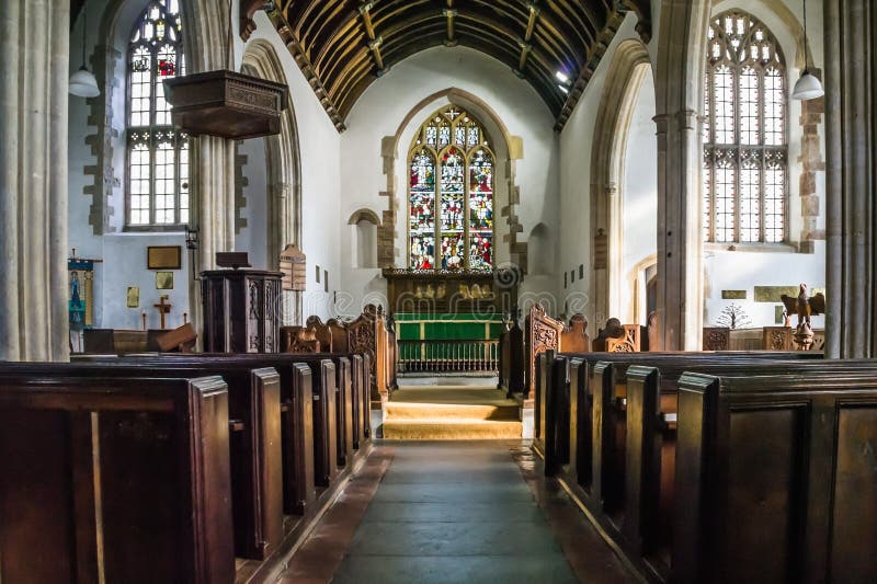 Dentro da igreja em Selworthy em Somerset fotografia de stock Dentro da igreja em Selworthy em Somerset fotografia de stock