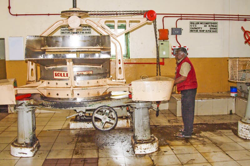 Dentro de una fábrica del té en Nuwara Eliya, Sri Lanka fotografía de archivo libre de regalías Dentro de una fábrica del té en Nuwara Eliya, Sri Lanka fotografía de archivo libre de regalías