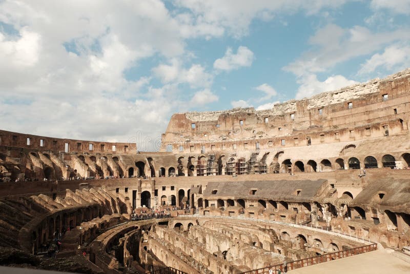 Dentro del colosseo fotos de archivo Dentro del colosseo fotos de archivo