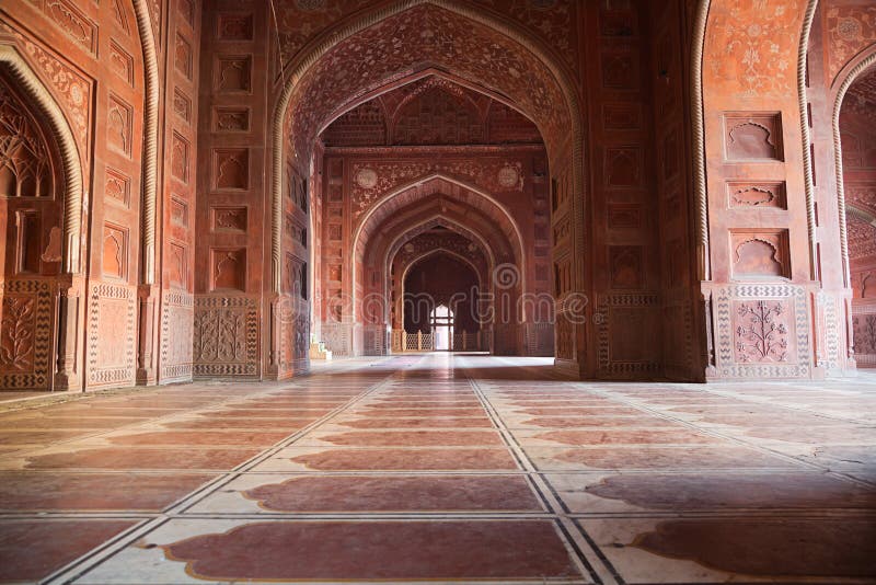 Dentro della moschea nel complesso di Taj Mahal, Agra, India immagini stock libere da diritti Dentro della moschea nel complesso di Taj Mahal, Agra, India immagini stock libere da diritti