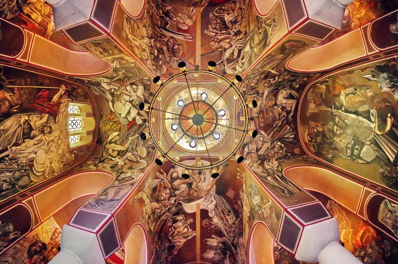 Dentro la chiesa di Tsarevets fotografia stock libera da diritti Dentro la chiesa di Tsarevets fotografia stock libera da diritti