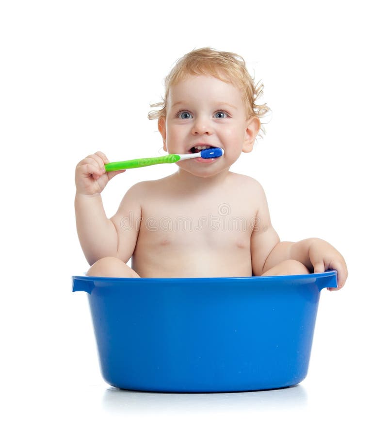 Enfant avec la casserole photo stock. Image du dîner - 79174374