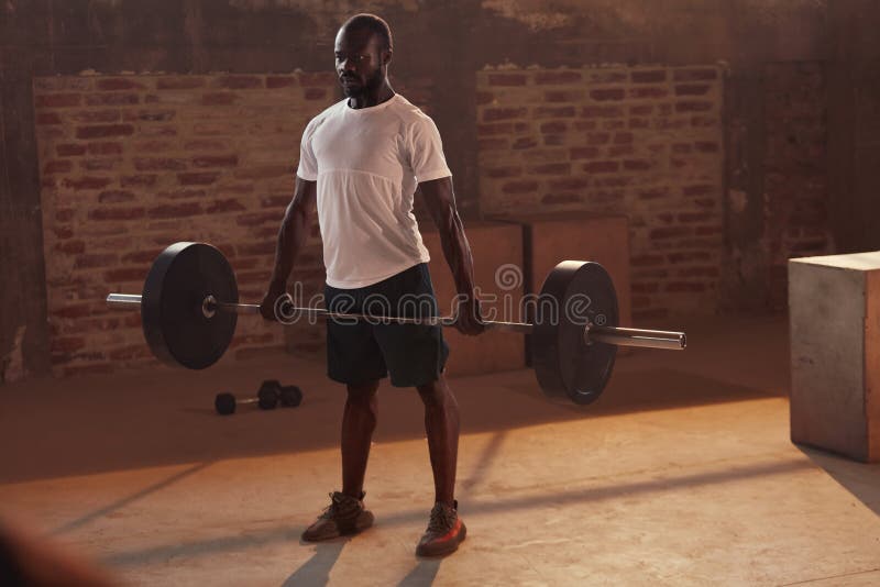 Pareja De Fitness Con Ropa Deportiva DespuÃ©s De Hacer Ejercicio