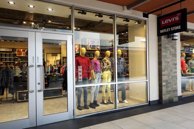 Deposito di sbocco di Levi's agli altopiani di Genting, Malesia fotografie stock Deposito di sbocco di Levi's agli altopiani di Genting, Malesia fotografie stock