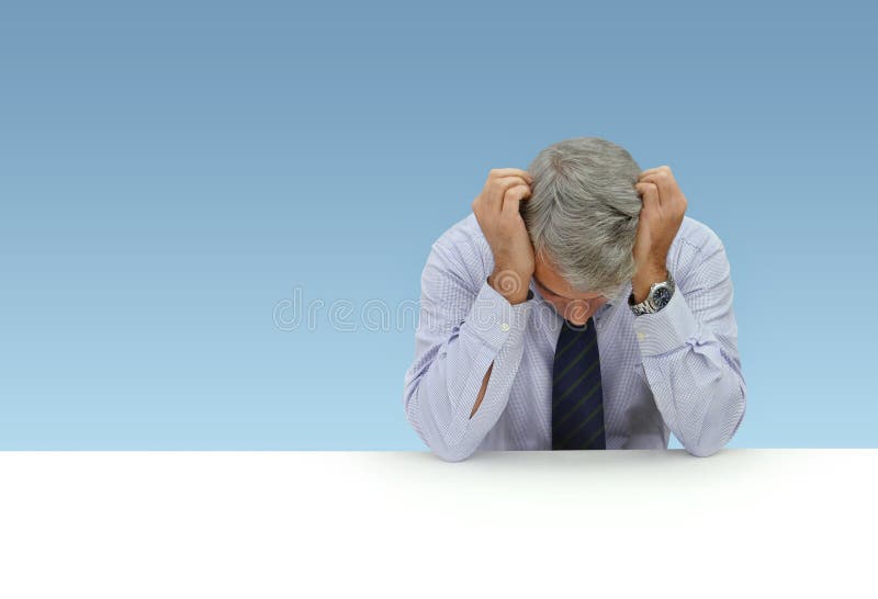 Deprimierter Geschäftsmann lizenzfreies stockbild Deprimierter Geschäftsmann lizenzfreies stockbild