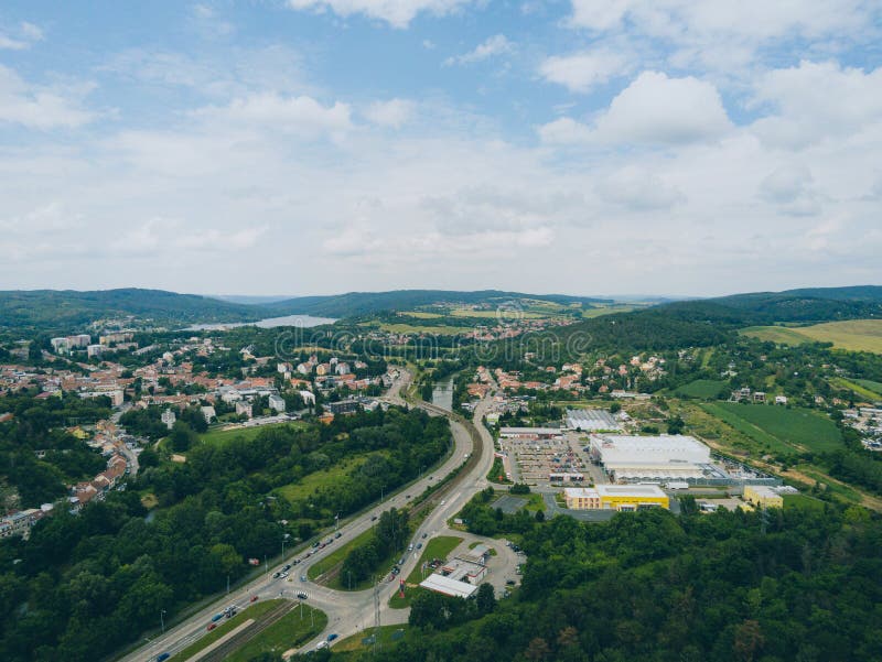 Der alte Steinbruch in Brno-Komin von oben stockbilder Der alte Steinbruch in Brno-Komin von oben stockbilder