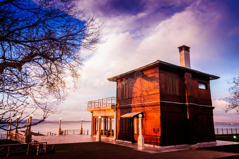 The Moving Kiosk symbolizes Ataturk's love to nature. The building was skidded for 4 meters 80 centimeters on rails by Ataturk's request in order to not to cut down the branches of the old oak tree next to it. That even inspired the name of Yalova city of country Turkey's less known historical landmark which is today open to the public for visit as a historic memorial. Front section of the kiosk designed as a museum with many memoirs and souvenirs from personal life of Mustafa Kemal Ataturk. Photo taken at: 2016-03-04. The Moving Kiosk symbolizes Ataturk's love to nature. The building was skidded for 4 meters 80 centimeters on rails by Ataturk's request in order to not to cut down the branches of the old oak tree next to it. That even inspired the name of Yalova city of country Turkey's less known historical landmark which is today open to the public for visit as a historic memorial. Front section of the kiosk designed as a museum with many memoirs and souvenirs from personal life of Mustafa Kemal Ataturk. Photo taken at: 2016-03-04