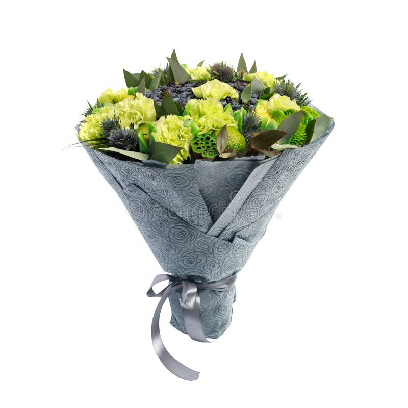 Der einzigartige Blumenstrauß, welche aus Blaubeeren, Brombeeren, die Zitronen verziert werden mit grünen Gartennelken besteht, w stockbild Der einzigartige Blumenstrauß, welche aus Blaubeeren, Brombeeren, die Zitronen verziert werden mit grünen Gartennelken besteht, w stockbild