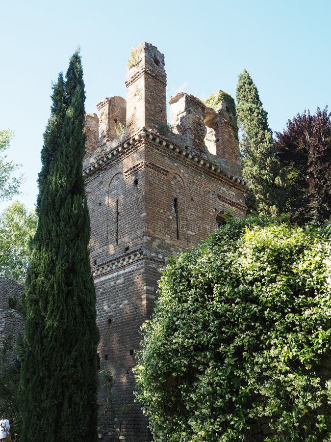 Der Garten Von Ninfa In Italien Stockbild Bild von