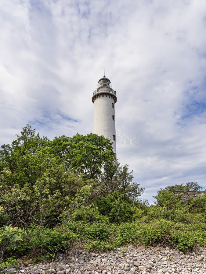 Der Leuchtturm lange erik am Ufer des baltischen Meeres auf der Insel Oland in Schweden