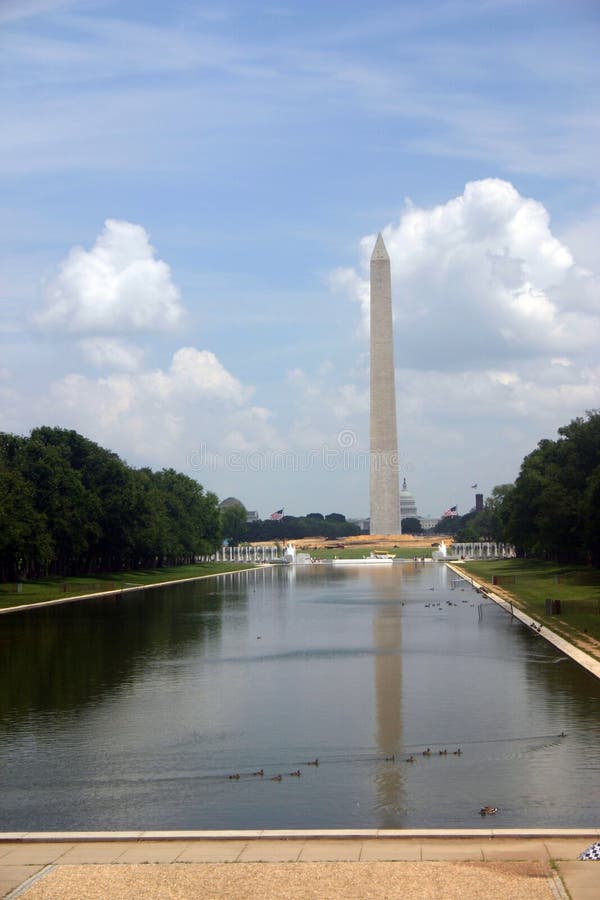 Der Mall: reflektierendes Pool, Washington-Denkmal, wwi Denkmal und Kapitol stockfotografie Der Mall: reflektierendes Pool, Washington-Denkmal, wwi Denkmal und Kapitol stockfotografie