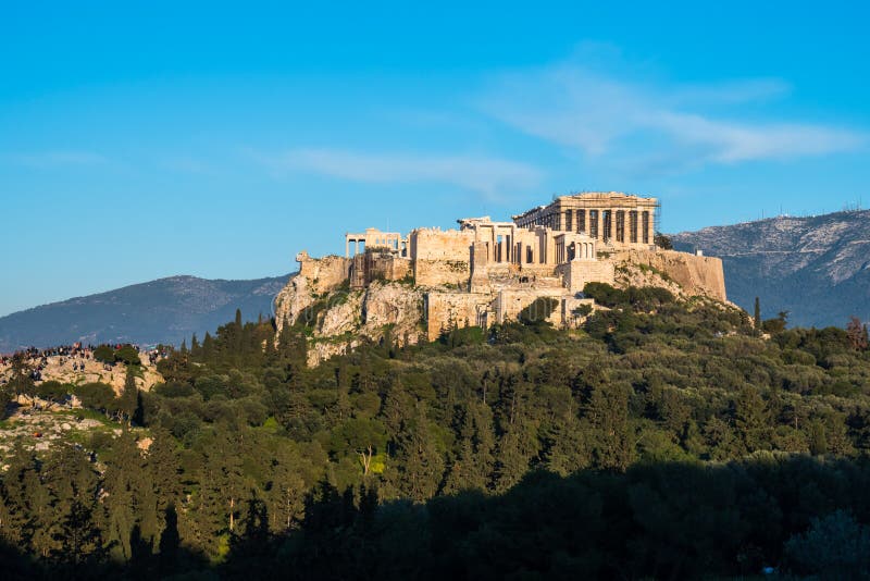 Der Parthenon-Tempel an der Akropolise von Athen während bunten stockbild Der Parthenon-Tempel an der Akropolise von Athen während bunten stockbild