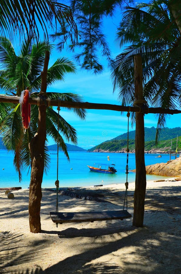 Der Strand und das Meer lizenzfreies stockfoto Der Strand und das Meer lizenzfreies stockfoto