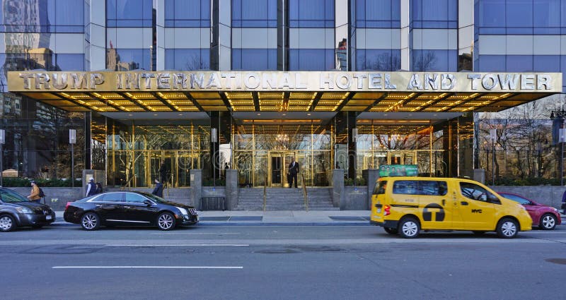 Der Trumpf-Turm auf dem Central Park West in New York City lizenzfreie stockbilder Der Trumpf-Turm auf dem Central Park West in New York City lizenzfreie stockbilder