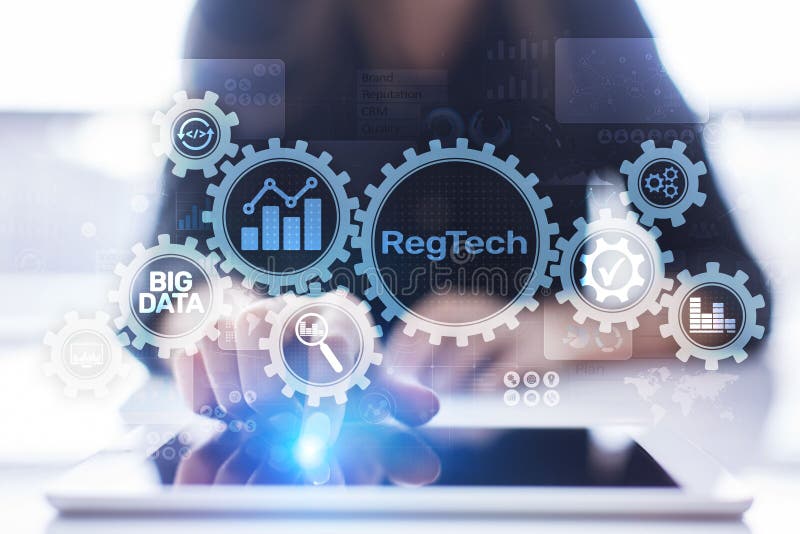 Der vorgeschriebenen Internet-Technologiekonzept Befolgungsfinanzkontrolle RegTech modernes auf virtuellem Schirm lizenzfreies stockbild