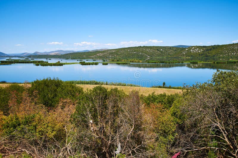 Deransko sjö nära Mostar, Bosnien och Hercegovina arkivfoton Deransko sjö nära Mostar, Bosnien och Hercegovina arkivfoton