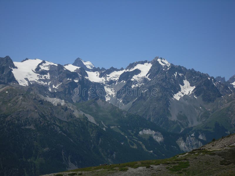 DES Agneaux da geleira nas Hautes-Alpes Fran?a fotos de stock DES Agneaux da geleira nas Hautes-Alpes Fran?a fotos de stock