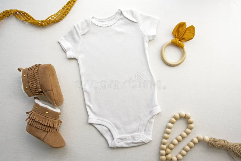 Des neutralen leeren weißen flachen verwüstet Modell Baby-Bodysuits des Geschlechts