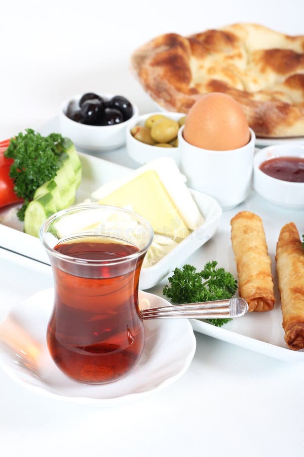 Desayuno turco tradicional delicioso con té turco imagen de archivo Desayuno turco tradicional delicioso con té turco imagen de archivo