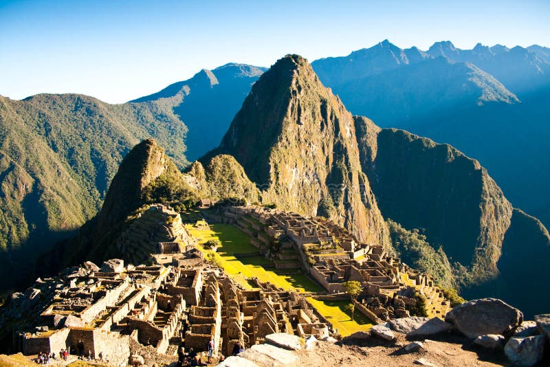Descripción hermosa del panorama de Machu Picchu sobre el sitio del patrimonio mundial imagenes de archivo Descripción hermosa del panorama de Machu Picchu sobre el sitio del patrimonio mundial imagenes de archivo
