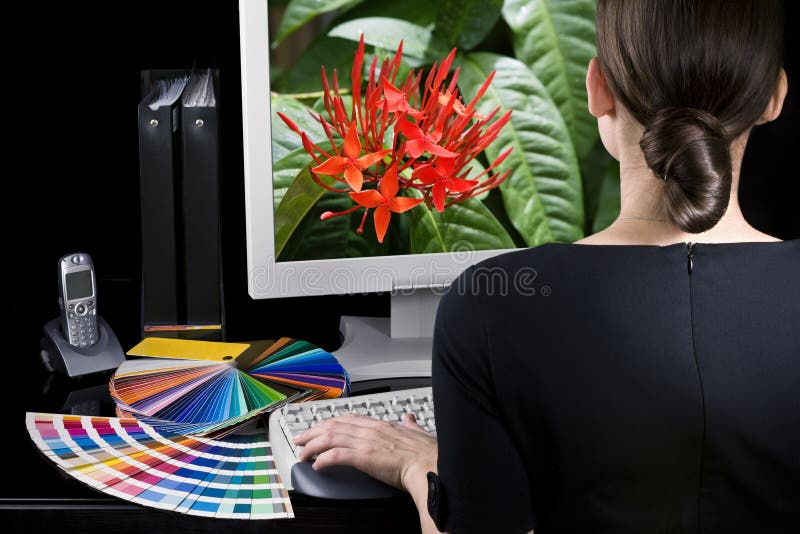 Desenhador no trabalho imagem de stock royalty free Desenhador no trabalho imagem de stock royalty free