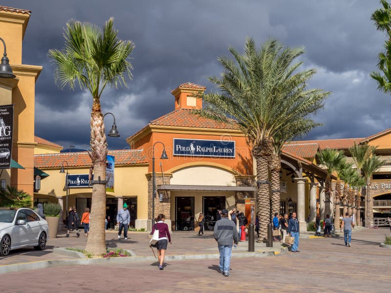 nike store desert hills outlets