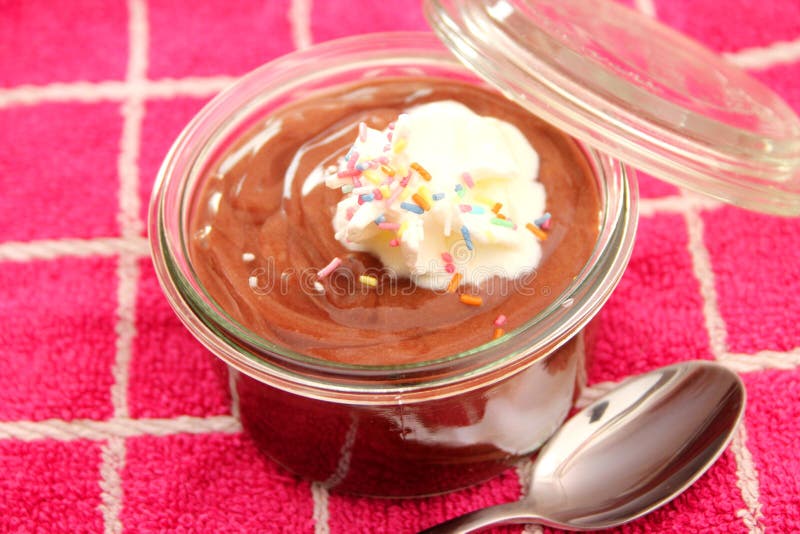 Chocolate pudding with cream