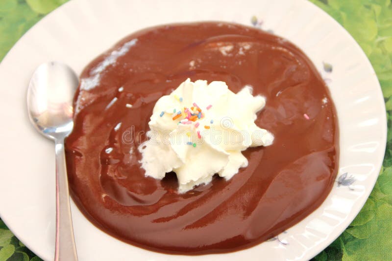 Chocolate pudding with cream