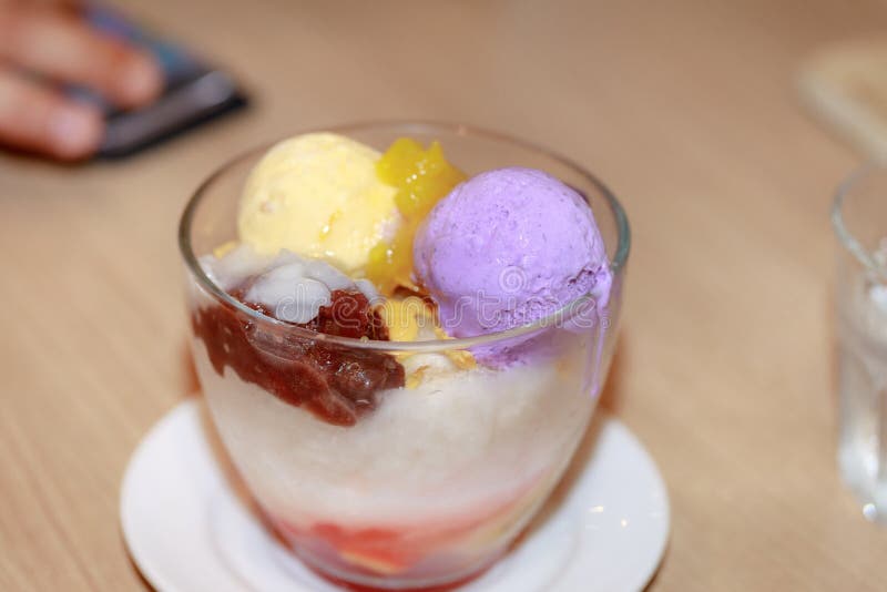 Dessert célèbre de halo de halo image stock Dessert célèbre de halo de halo image stock