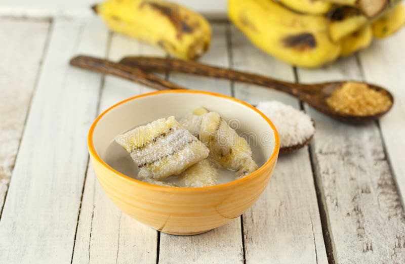 Dessert tailandese - banana in latte di cocco fotografie stock libere da diritti Dessert tailandese - banana in latte di cocco fotografie stock libere da diritti