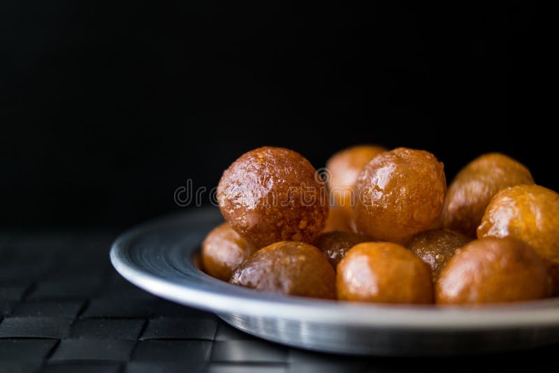Dessert tradizionale turco Lokma immagini stock libere da diritti Dessert tradizionale turco Lokma immagini stock libere da diritti