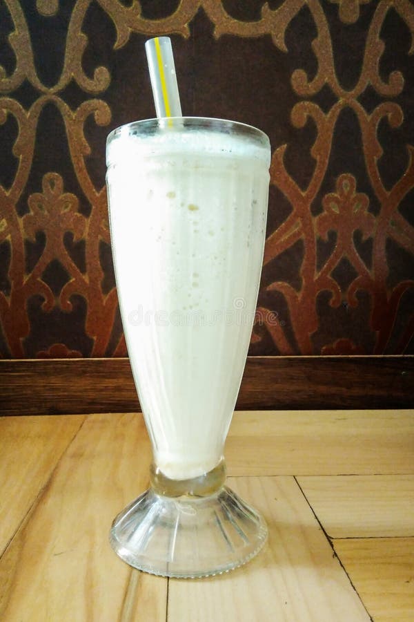 Dessert with vanilla shake