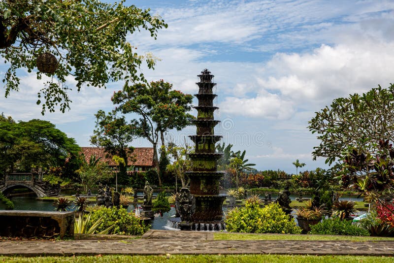 Destination de voyage Palais des eaux de Tirta Gangga à Bali Est, Indonésie photos libres de droits Destination de voyage Palais des eaux de Tirta Gangga à Bali Est, Indonésie photos libres de droits