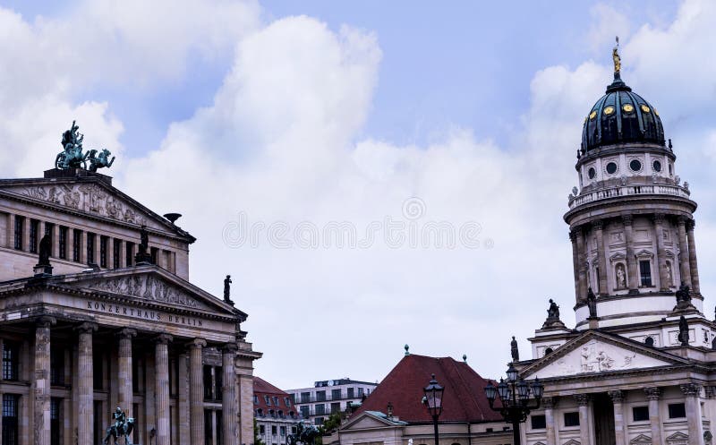 Det Gendarmenmarket området av Berlin huvudstaden av Tyskland royaltyfri bild Det Gendarmenmarket området av Berlin huvudstaden av Tyskland royaltyfri bild