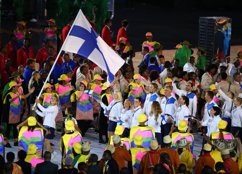 Det olympiska laget Finland marscherade in i OSöppningscermonin för Rio de Janeiro 2016 arkivbild Det olympiska laget Finland marscherade in i OSöppningscermonin för Rio de Janeiro 2016 arkivbild