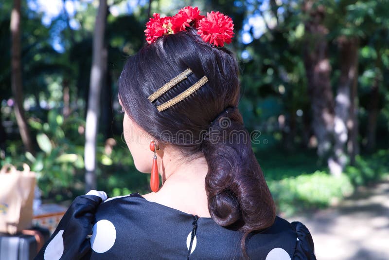 The Perfect Ballet Bun | Hairstyles For Girls - Princess Hairstyles