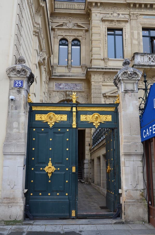 Details van de oude architectuur in parijs frankrijk royalty-vrije stock fotografie