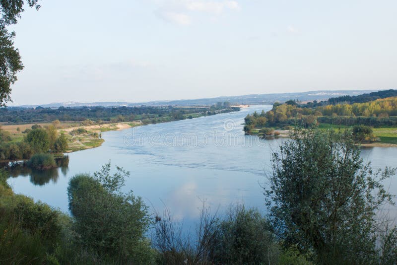 Detalhe de Tagus River que passa por ConstÃ¢ncia, Ribatejo, Portugal