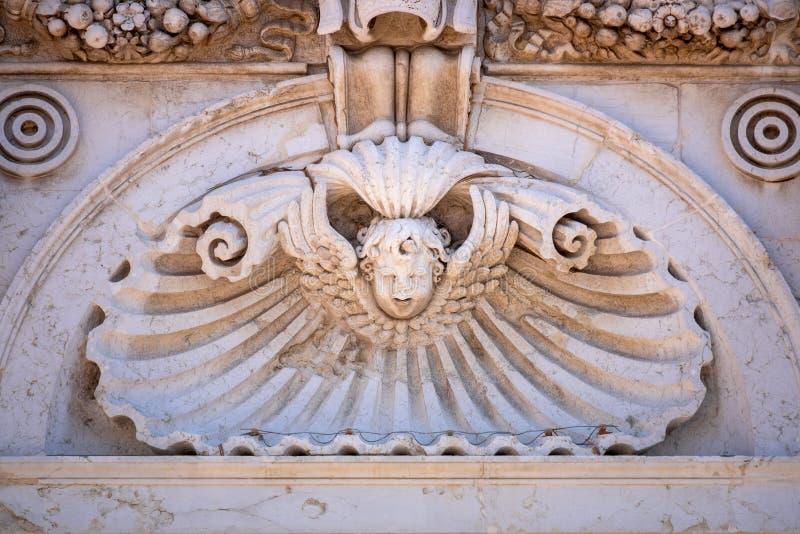 detalhe no della Santa Casa da bas?lica em It?lia Marche imagens de stock detalhe no della Santa Casa da bas?lica em It?lia Marche imagens de stock