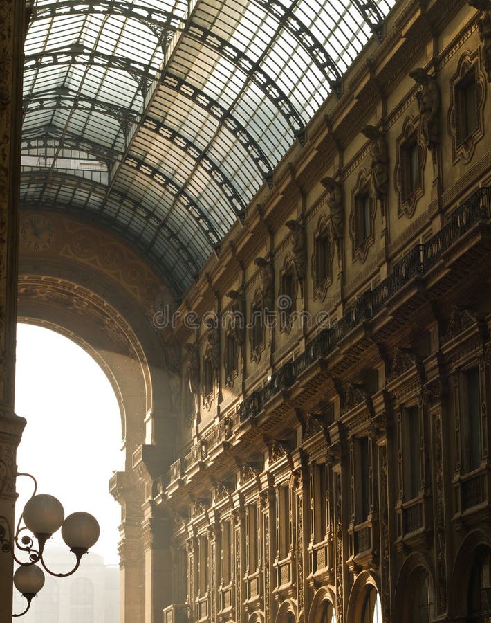 Detalhes da arquitetura de Vittorio Emanuele Gallery