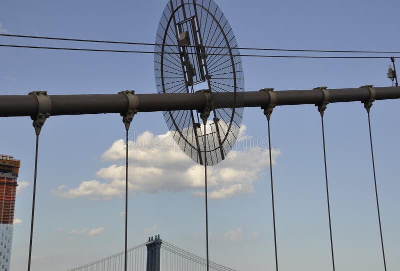 Detalhes da ponte de Brooklyn sobre East River de Manhattan de New York City no Estados Unidos imagens de stock Detalhes da ponte de Brooklyn sobre East River de Manhattan de New York City no Estados Unidos imagens de stock
