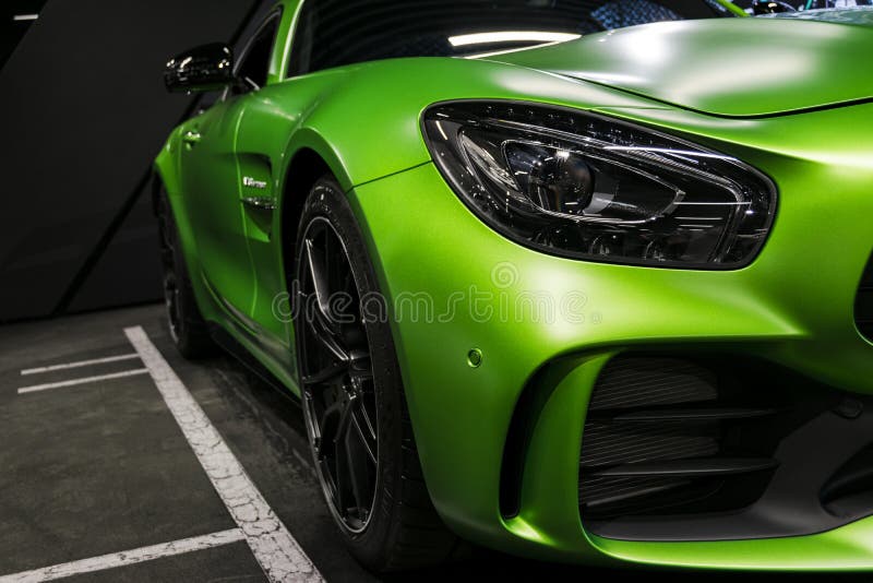 Detalhes 2018 V8 Biturbo, farol exteriores GTR verdes de Mercedes-Benz AMG Front View Detalhes do exterior do carro