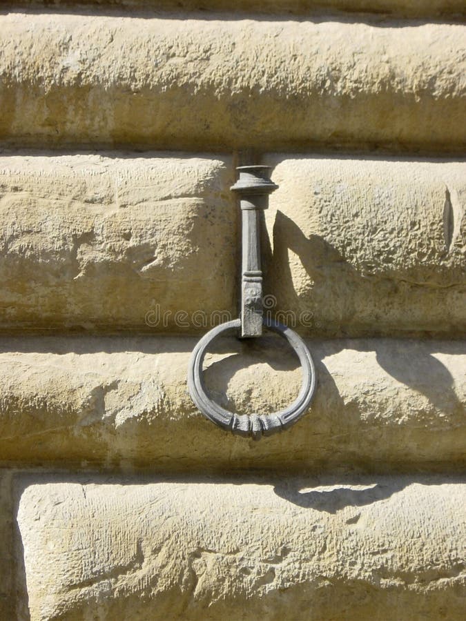 Detalj av den Palazzo Vecchio fasaden i den Signoria fyrkanten av Florence Italy arkivbild Detalj av den Palazzo Vecchio fasaden i den Signoria fyrkanten av Florence Italy arkivbild