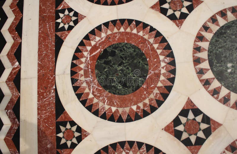Detalj från golvmosaik i kyrkan av den heliga griften, Kristus gravvalv, i den gamla staden av Jerusalem, Israel royaltyfria foton Detalj från golvmosaik i kyrkan av den heliga griften, Kristus gravvalv, i den gamla staden av Jerusalem, Israel royaltyfria foton