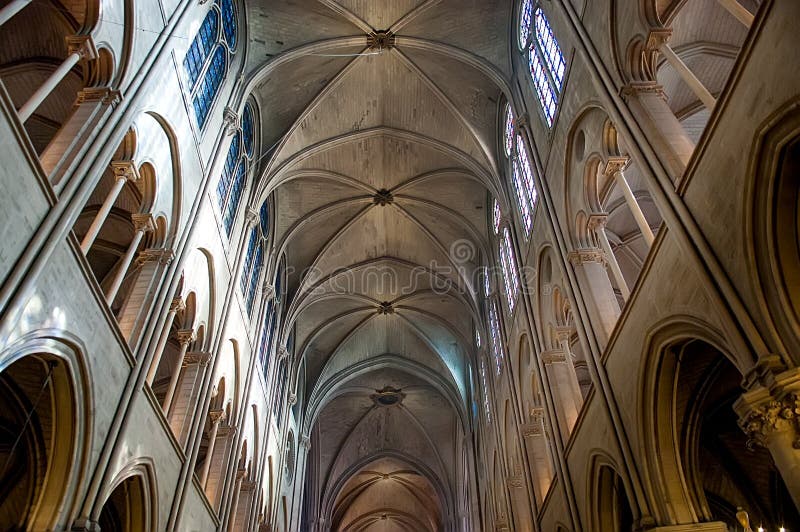 Detaljer av inre av Notre Dame de Paris royaltyfri fotografi Detaljer av inre av Notre Dame de Paris royaltyfri fotografi
