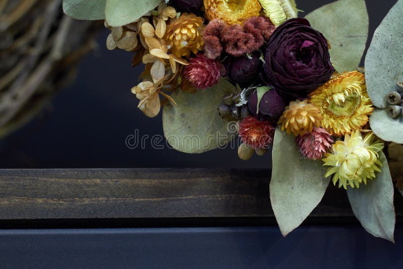 Detalle De Una Guirnalda Vintage De Flores Secas En Tonos Pastel, Enfoque Selectivo Foto de archivo - Imagen de hoja, saludo: 164862842 Detalle De Una Guirnalda Vintage De Flores Secas En Tonos Pastel, Enfoque Selectivo Foto de archivo - Imagen de hoja, saludo: 164862842