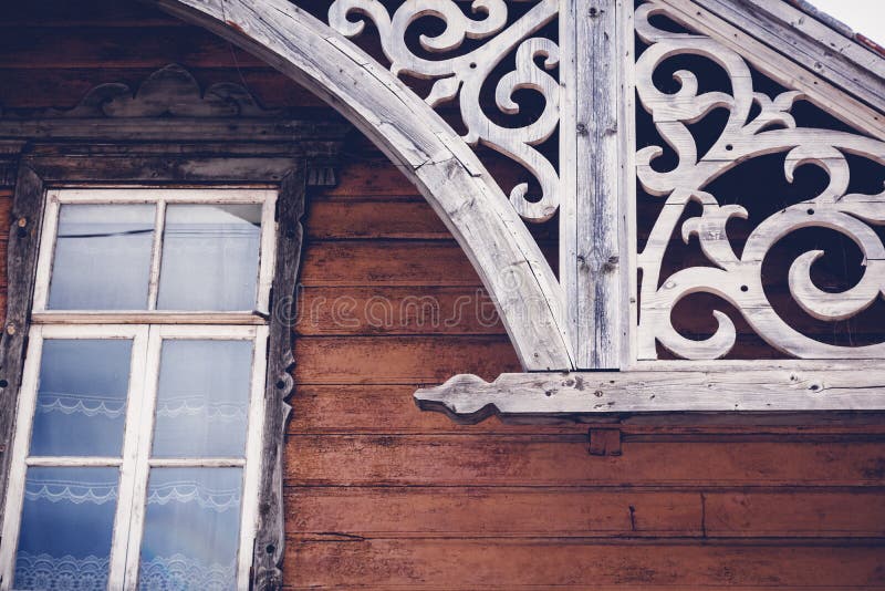 Detalles de la vieja arquitectura de madera histórica, Rakvere, Esto foto de archivo Detalles de la vieja arquitectura de madera histórica, Rakvere, Esto foto de archivo