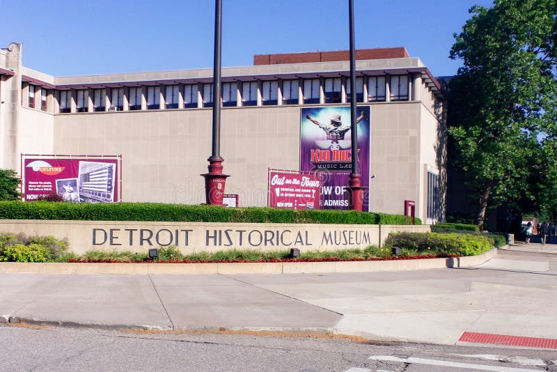 Detroit Historical Museum sign and building facade